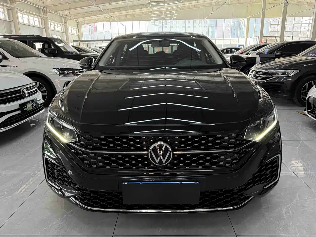 Volkswagen Passat 2022 280TSI Elite
