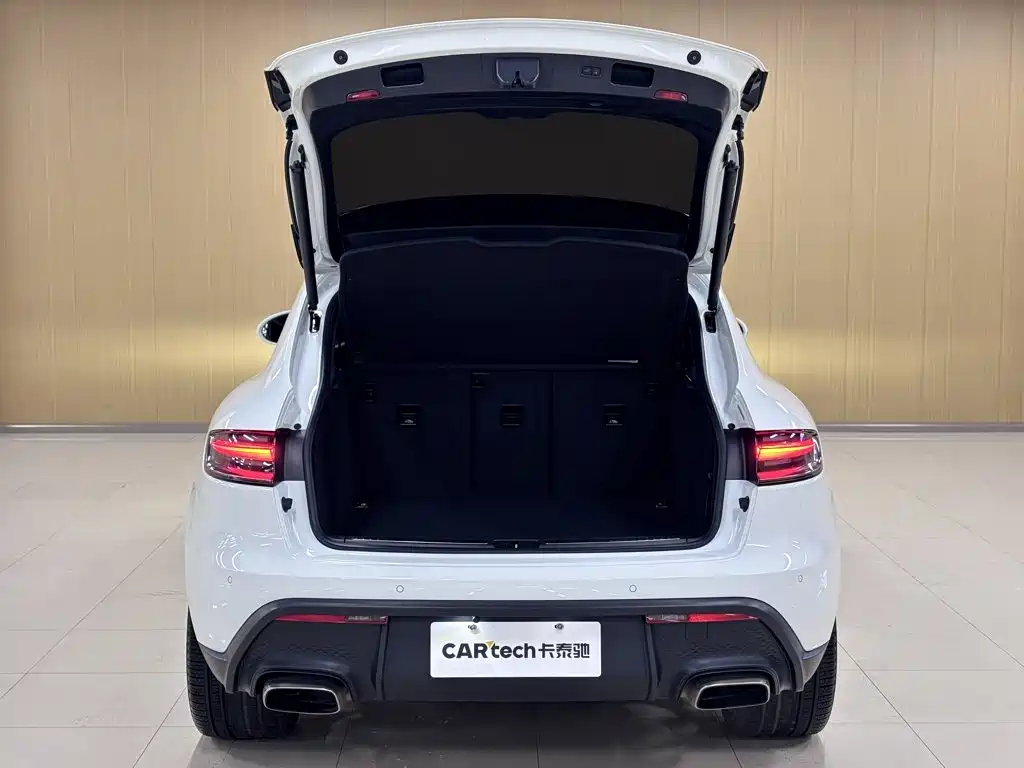 Porsche Macan — миниатюра 13