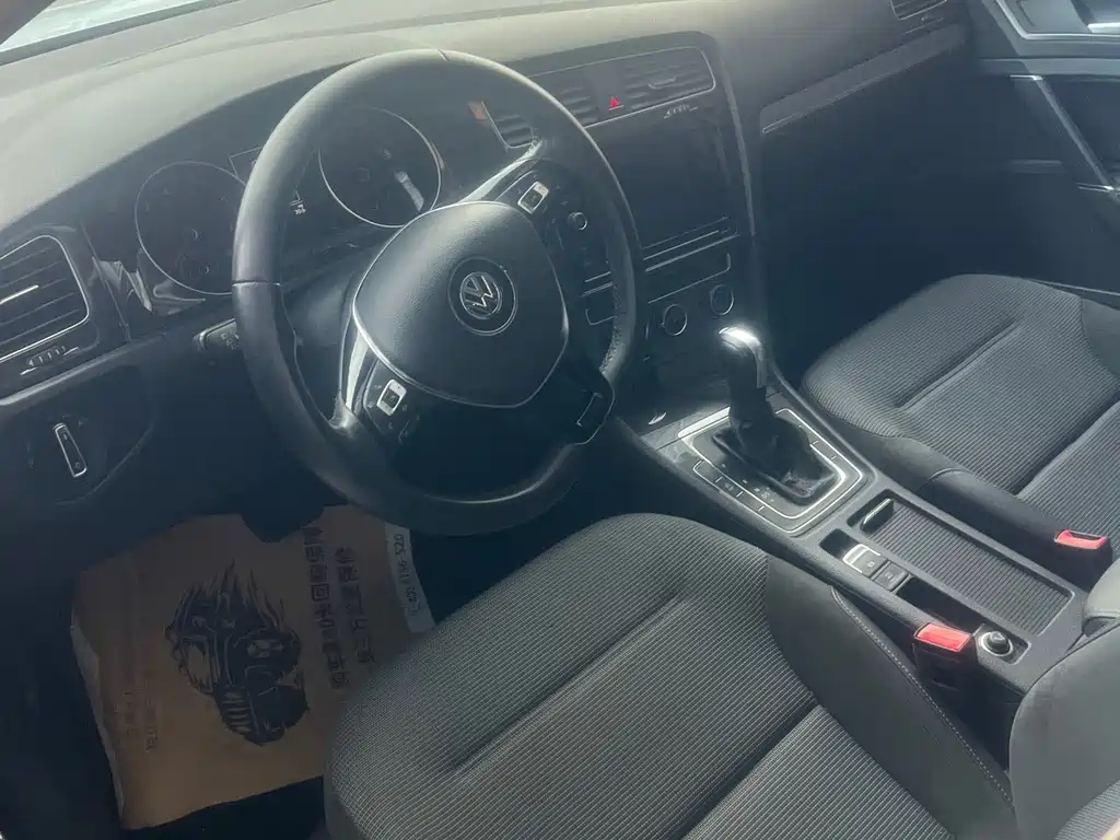 Volkswagen Golf — миниатюра 6