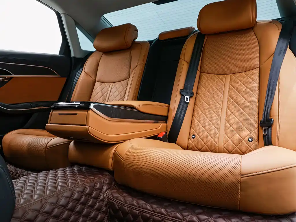 Audi A8 — миниатюра 12