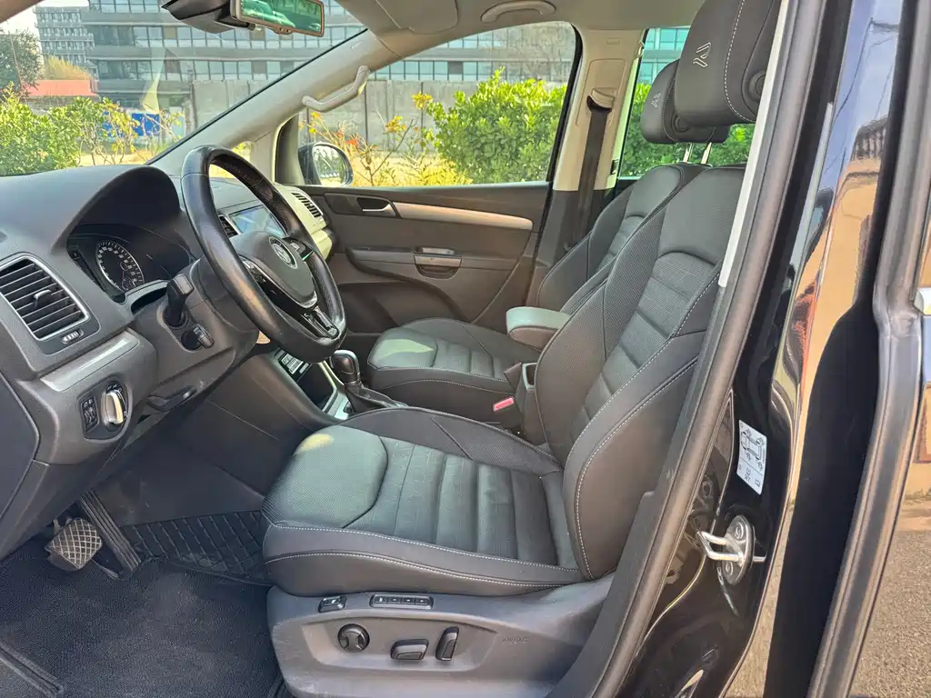 Volkswagen Sharan — миниатюра 7