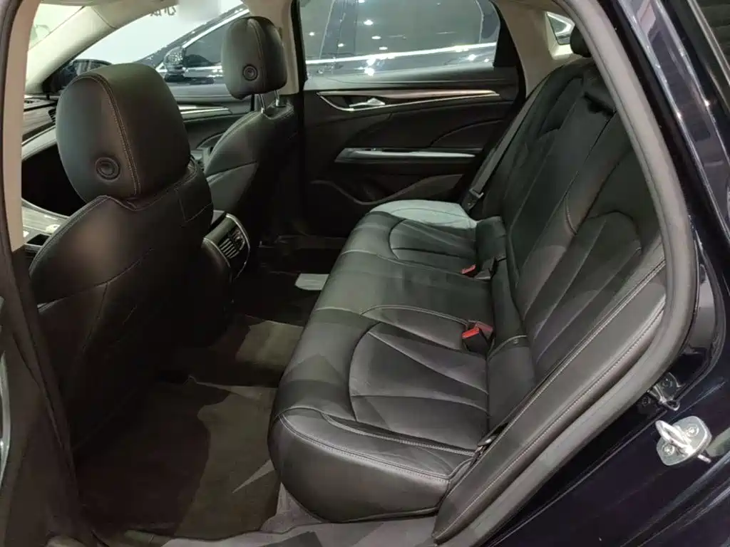 Buick LaCrosse — миниатюра 17