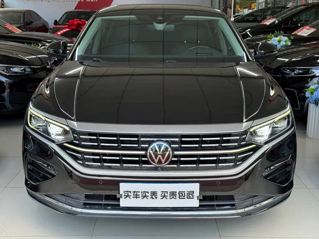 Volkswagen Passat 2022 380TSI Flagship