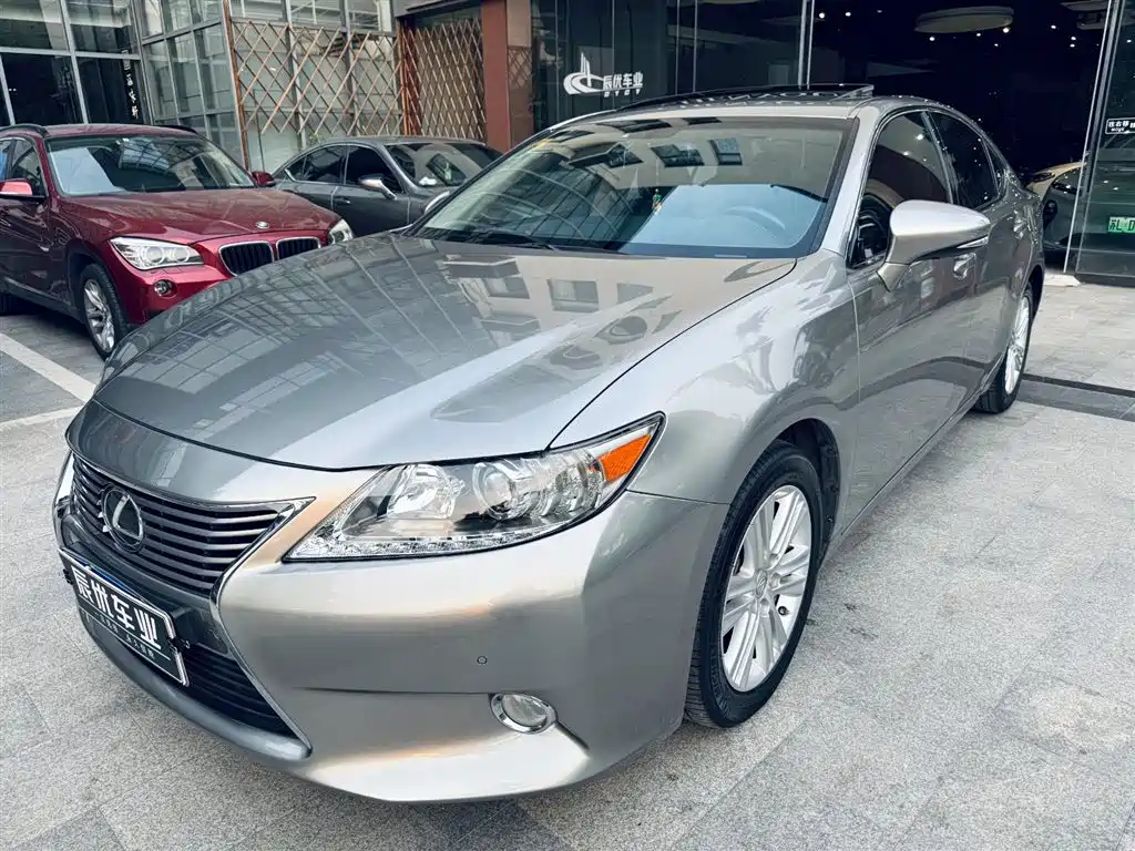 Lexus ES 2015
