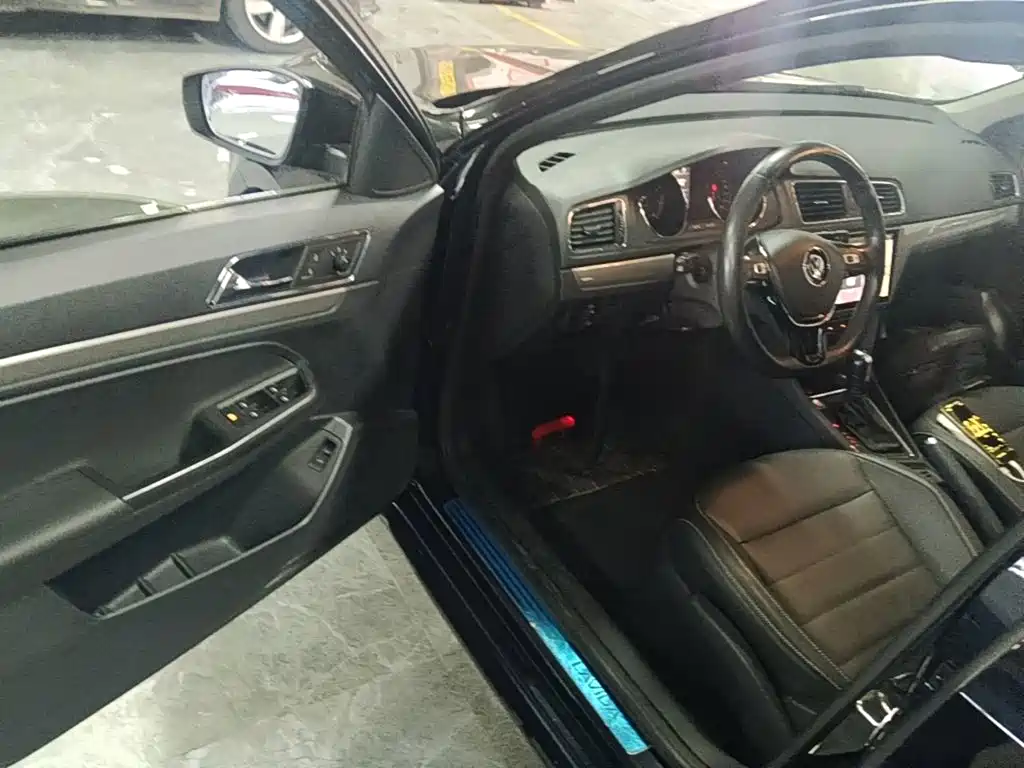 Volkswagen Lavida — миниатюра 16