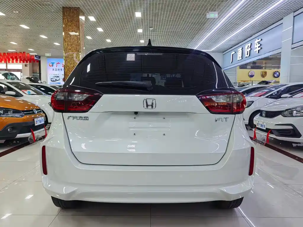 Honda Fit — миниатюра 9