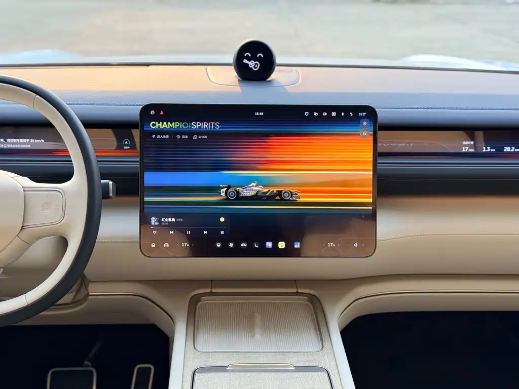 NIO ES8 — миниатюра 12
