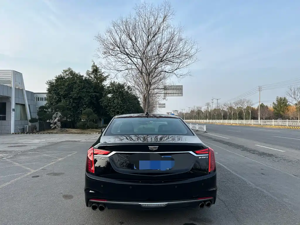CADILLAC CT6