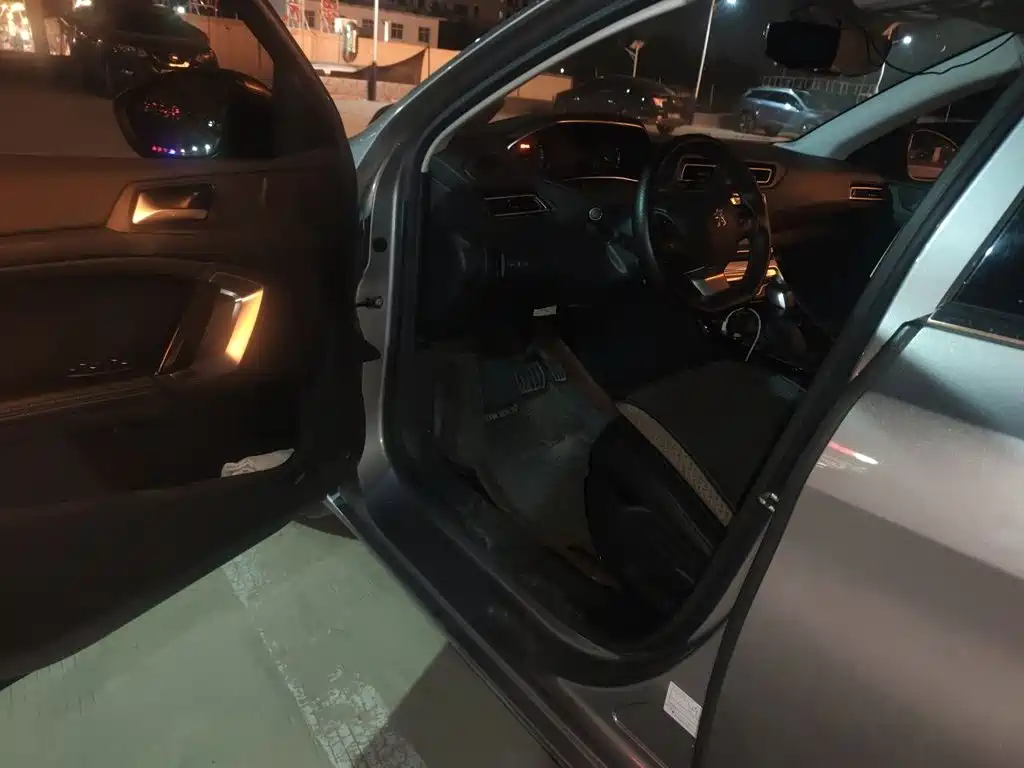 Peugeot 308 — миниатюра 17