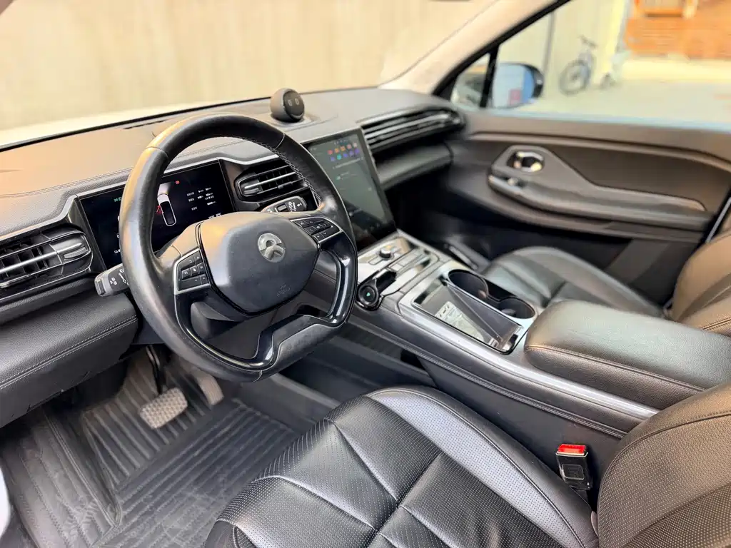 NIO ES8 — миниатюра 14