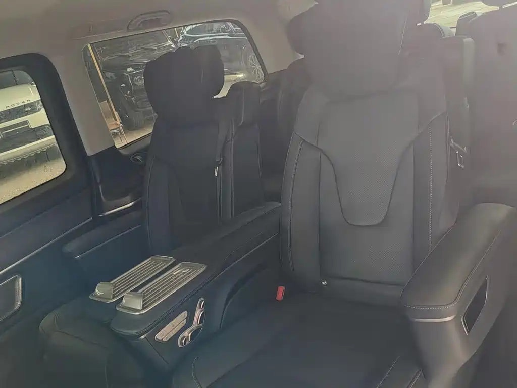Mercedes-Benz V-Class V 2024 V 300 L Luxury