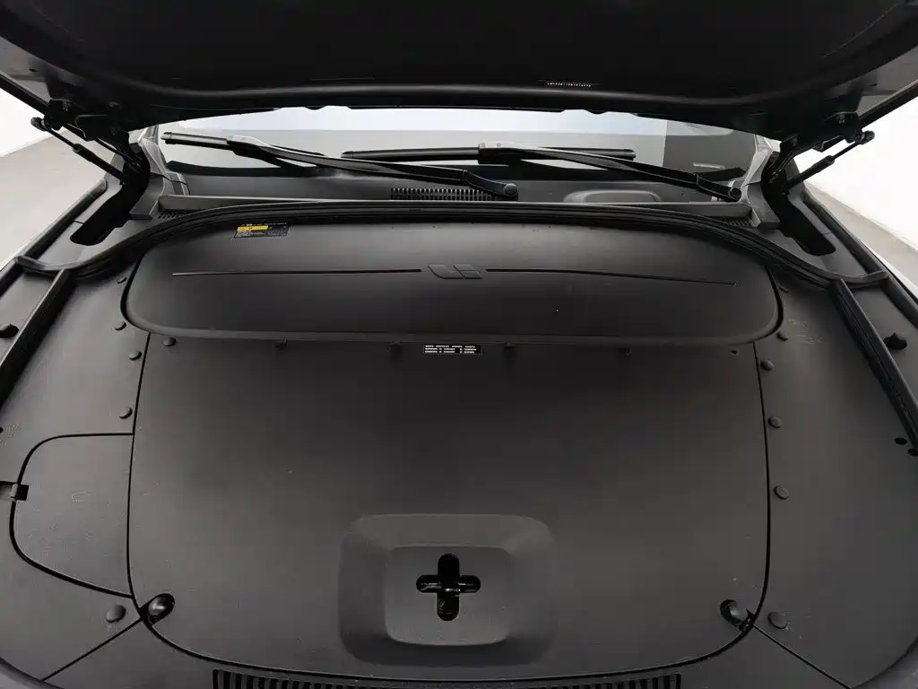 Li Auto Li ONE — миниатюра 6