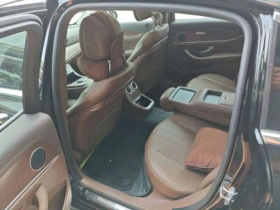 Mercedes-Benz E-Class — миниатюра 4