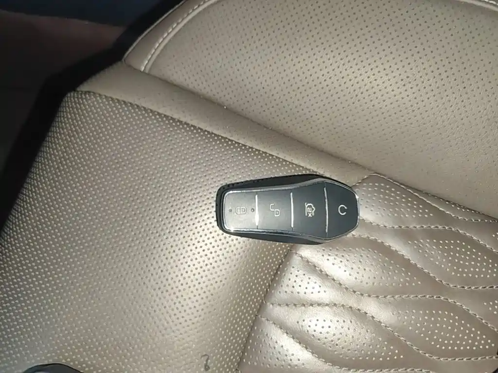 BYD Han — миниатюра 9