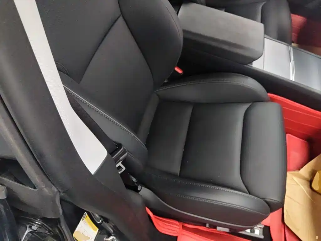 Tesla Model 3 — миниатюра 25
