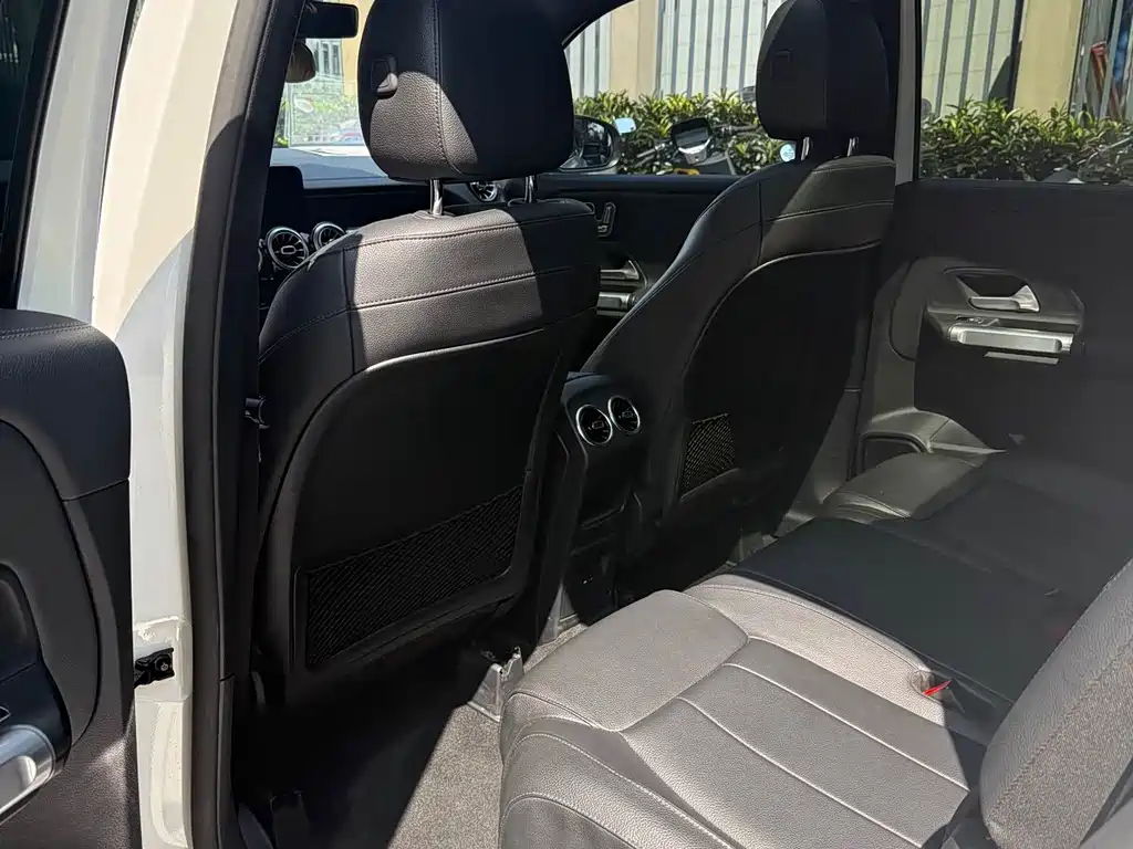 Mercedes-Benz GLB — миниатюра 5