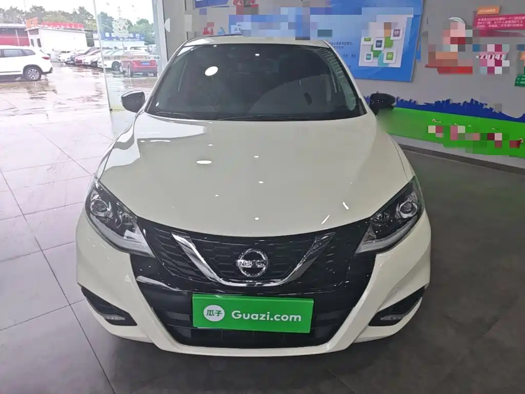 Nissan Tiida — миниатюра 3