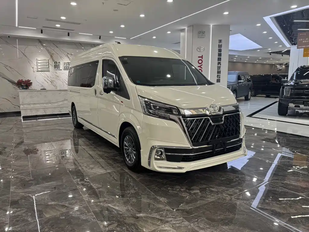 Toyota HiAce 2026 3.5L AT