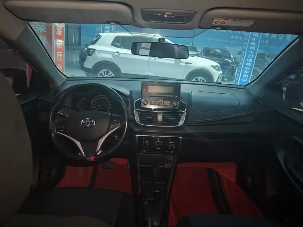 TOYOTA YARIS L TO ENJOY