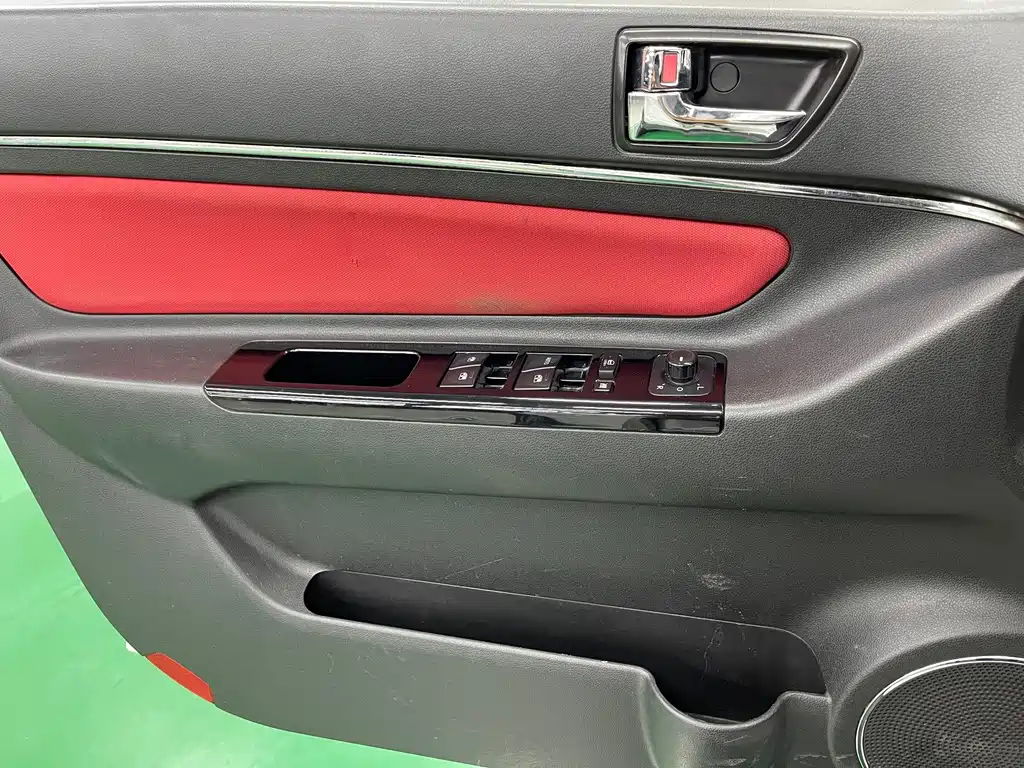 BAIC New Energy EX — миниатюра 19