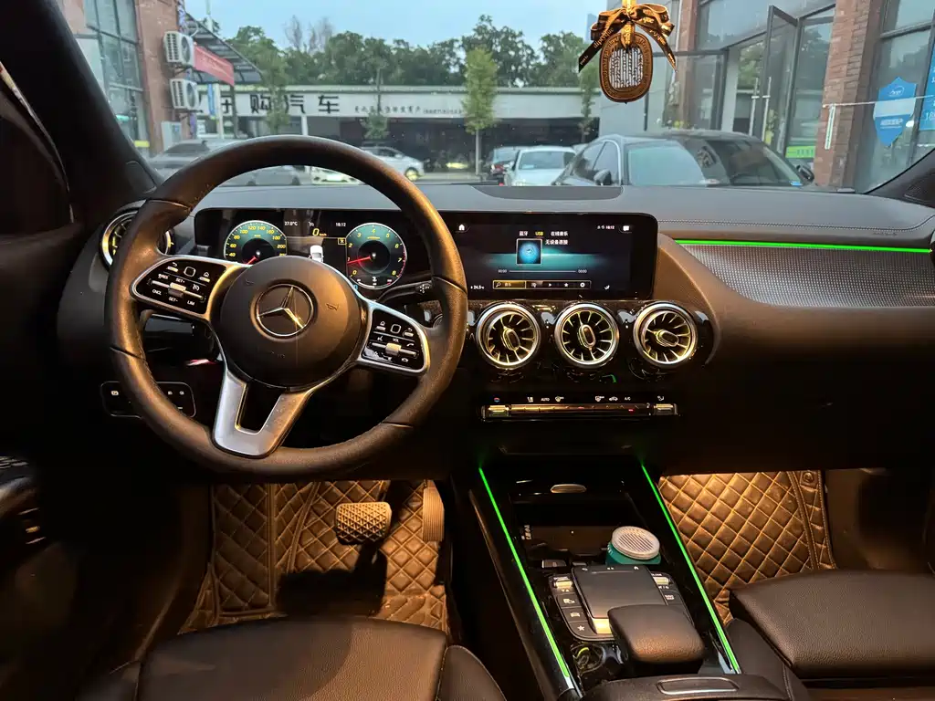 Mercedes-Benz GLA — миниатюра 6