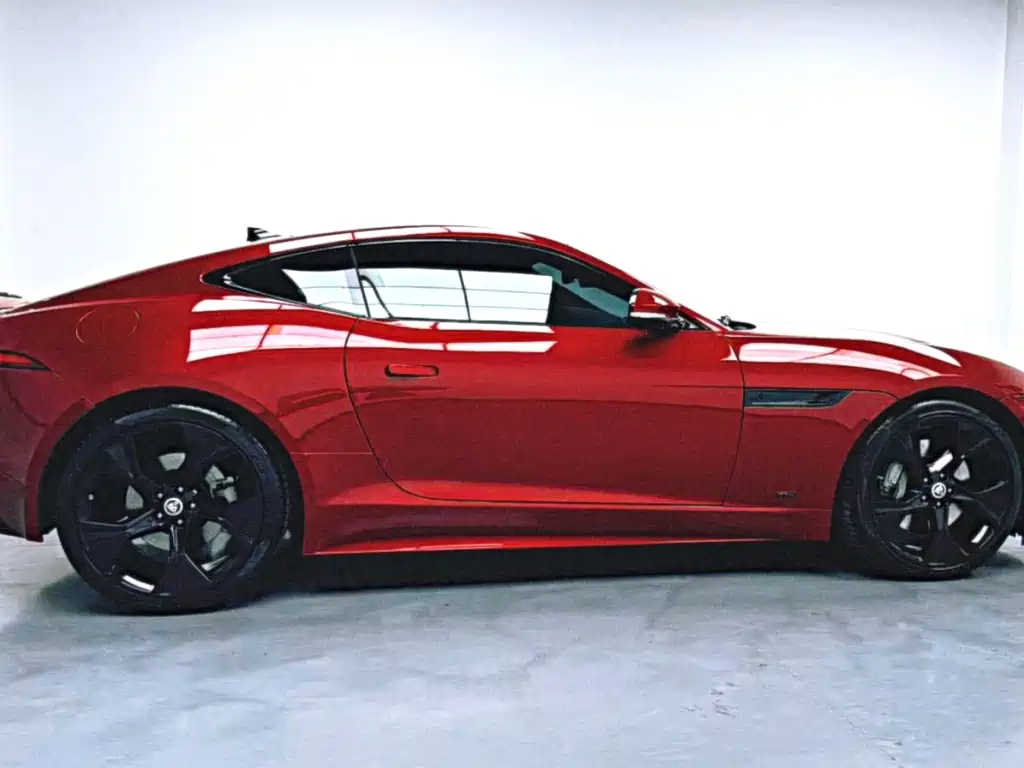 Jaguar F-Type 2024 P300 75