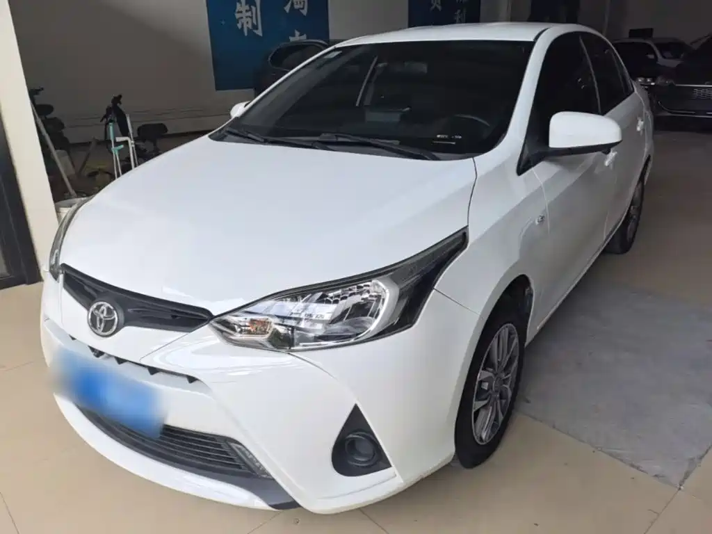 Toyota Yaris L