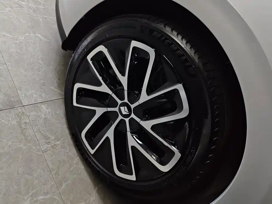Baojun Xiangjing — миниатюра 6