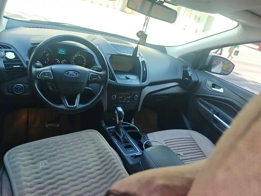 Ford Kuga — миниатюра 12