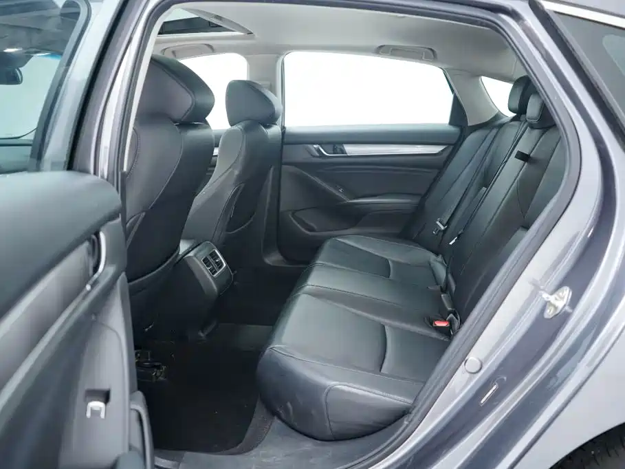 Honda Accord — миниатюра 5