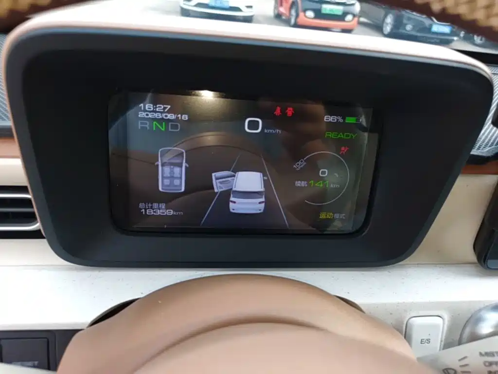 Wuling MINIEV — миниатюра 12