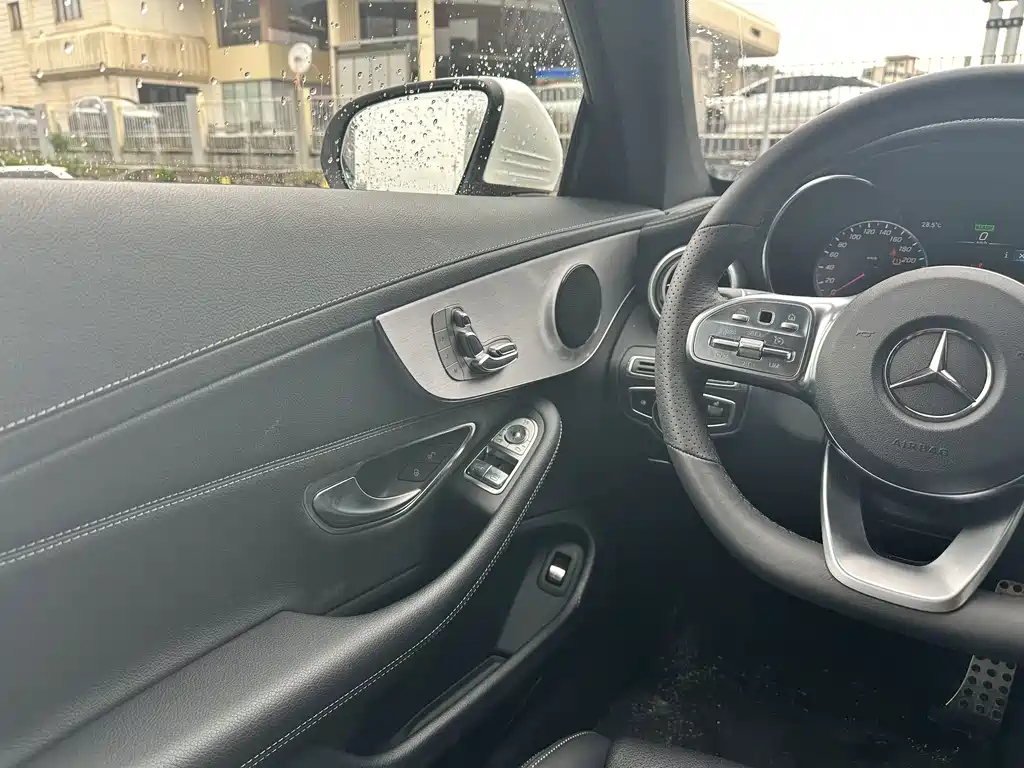 Mercedes-Benz C-Class (Import) — миниатюра 14