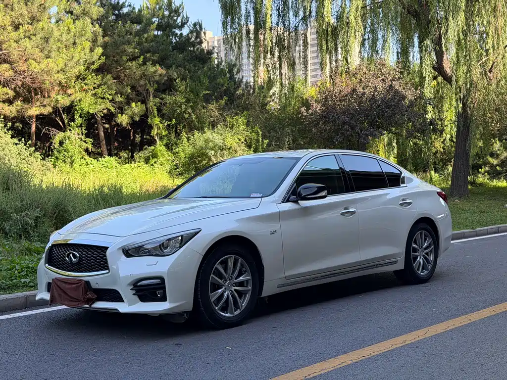Купить Infiniti Q50L