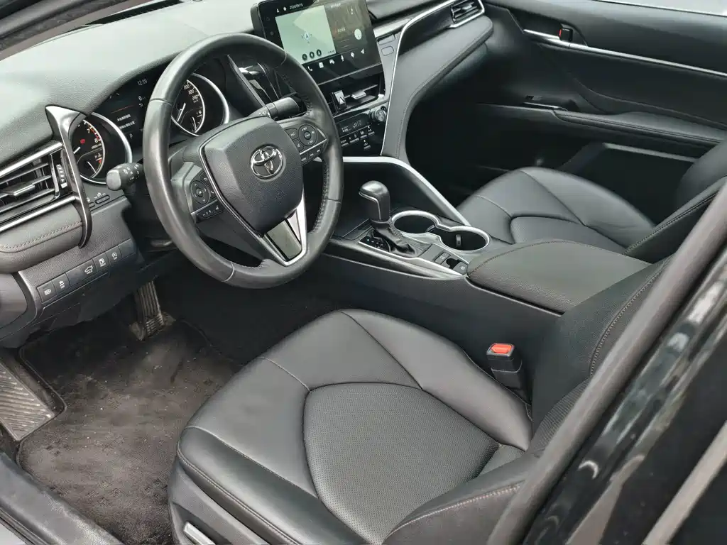 Toyota Camry — миниатюра 18