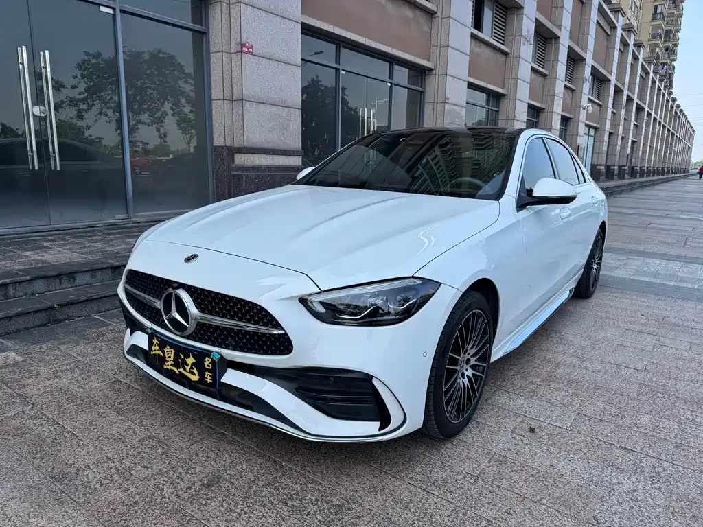 Mercedes-Benz C-Class 2024