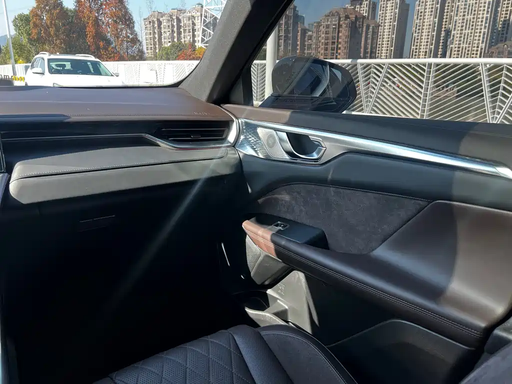 WEI PAI WEI BRAND MOCHA