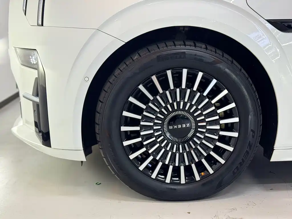 ZEEKR EXTREME KRYPTON 009