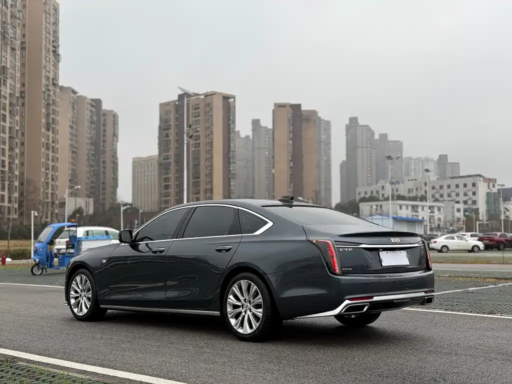 CADILLAC CT6