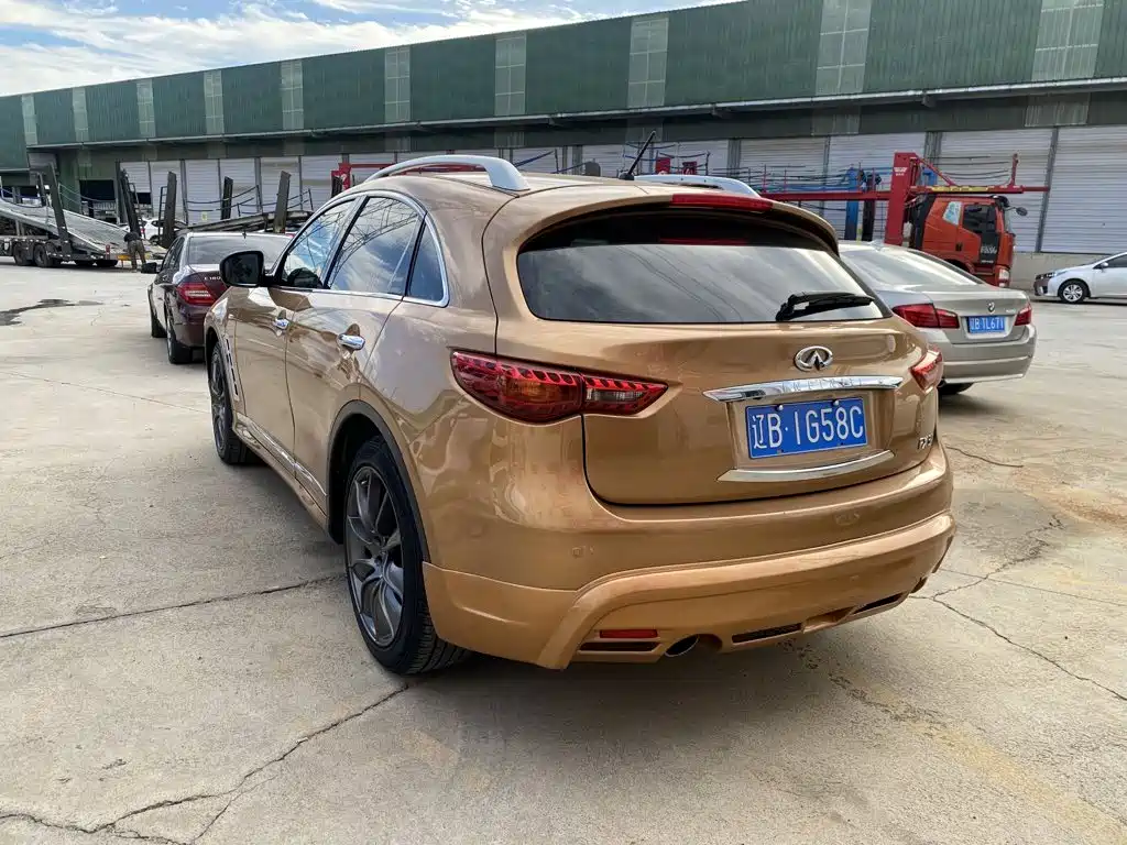 Infiniti FX — миниатюра 9