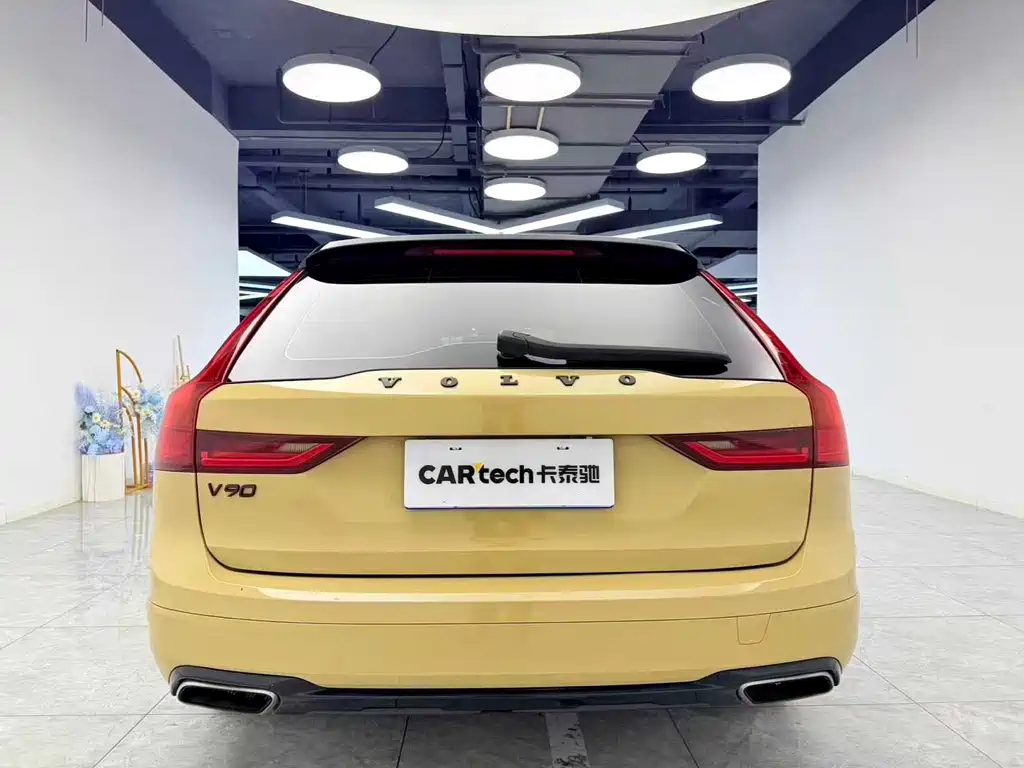 Volvo V90 2019 Cross Country T5 AWD V