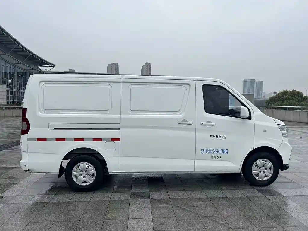 CHANGAN CHANGAN RUIXING EM80