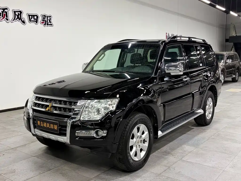 Mitsubishi Pajero (Import) — миниатюра 2