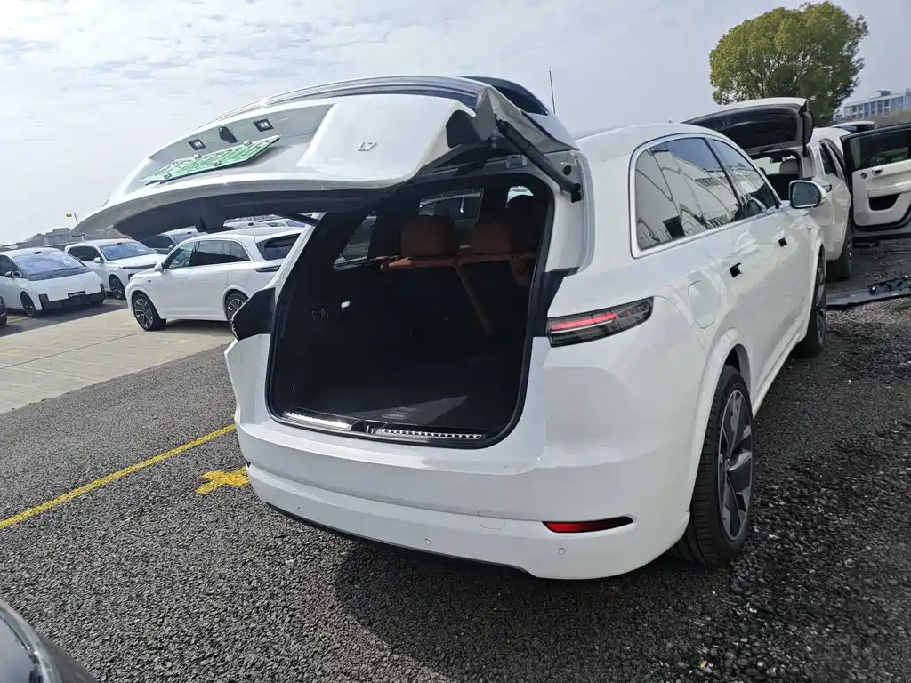 Li Auto IDEAL L7