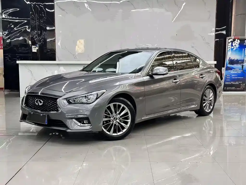 INFINITI Q50L