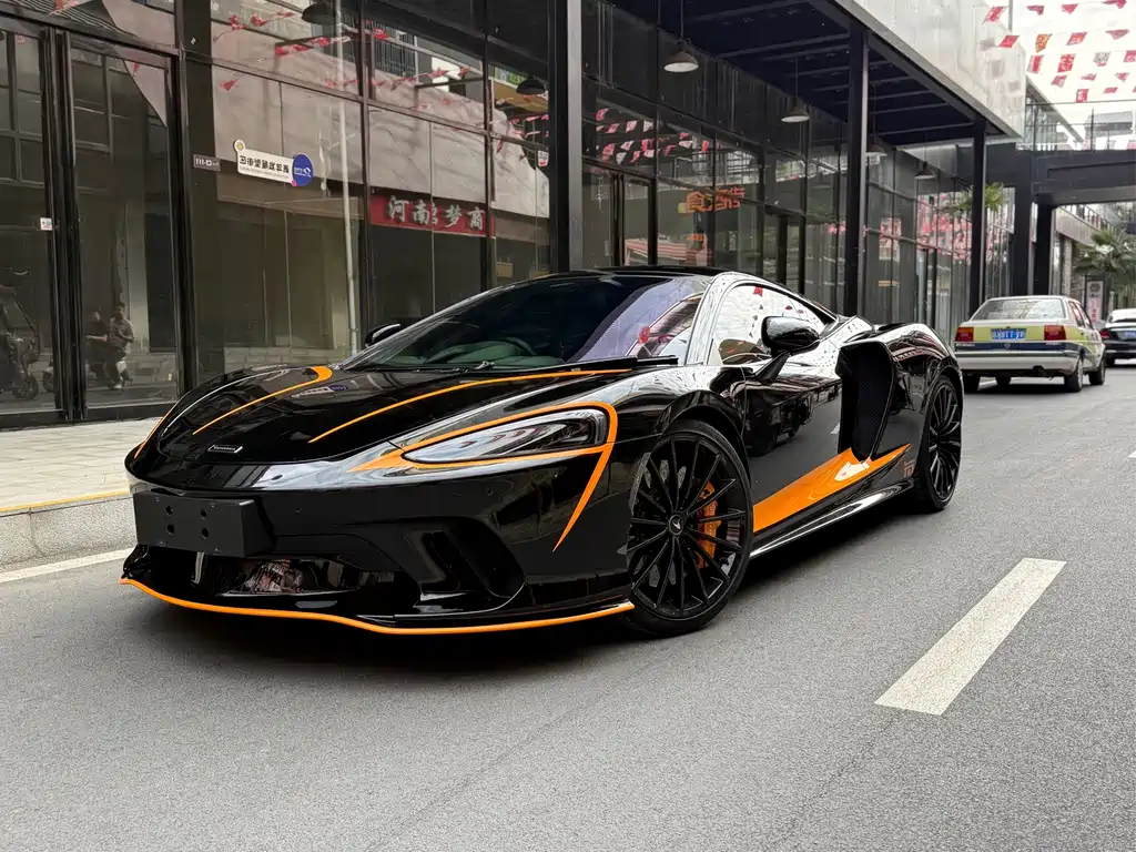 McLaren GT 2022