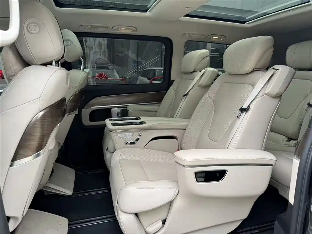 Mercedes-Benz V-Class V 2022 V 260 L Luxury