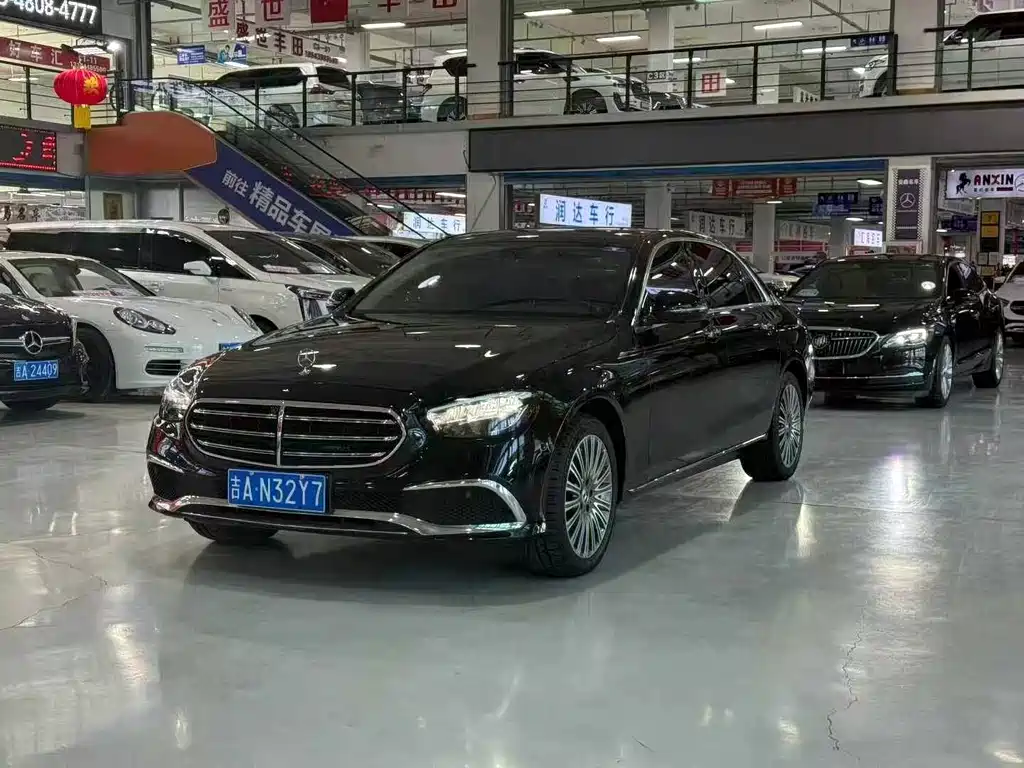 MERCEDES-BENZ E CLASS