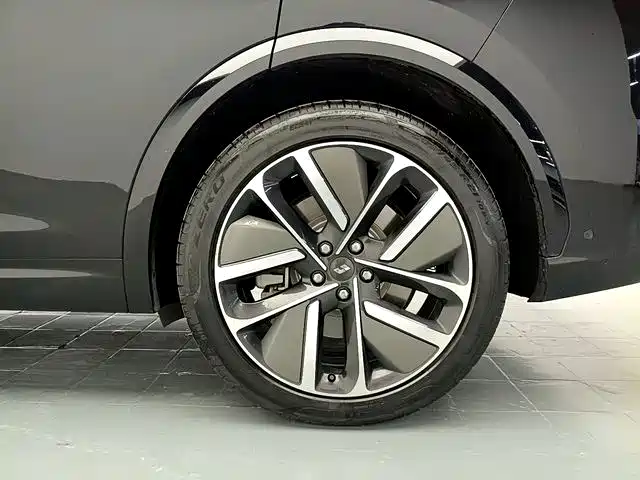 Li Auto Li L7 — миниатюра 16