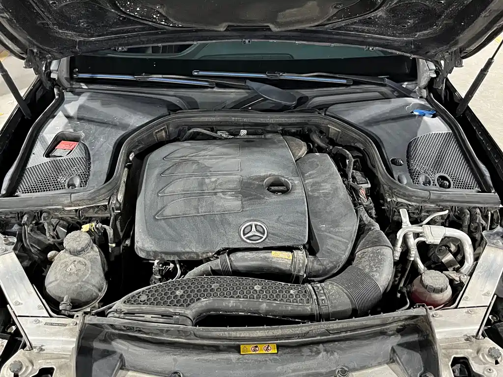 Mercedes-Benz E-Class — миниатюра 14