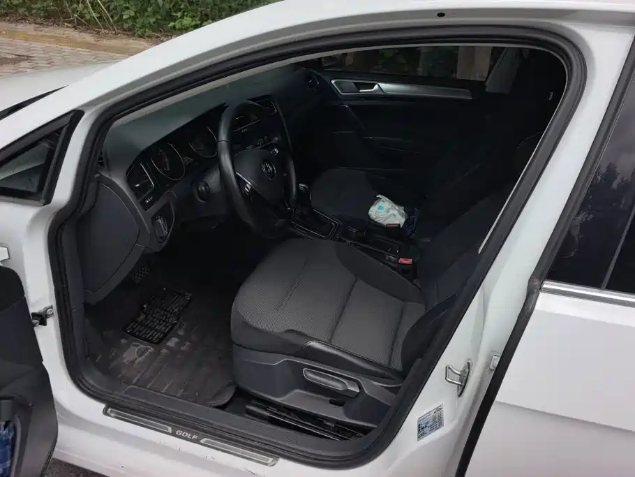 Volkswagen Golf — миниатюра 9